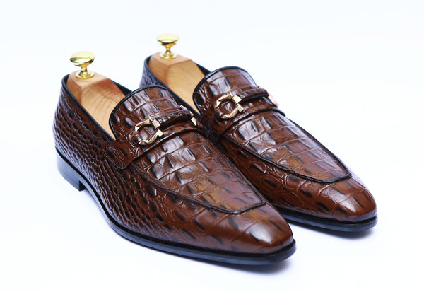 Croc Leather Shoes With Stripe Buckle in Two Tone