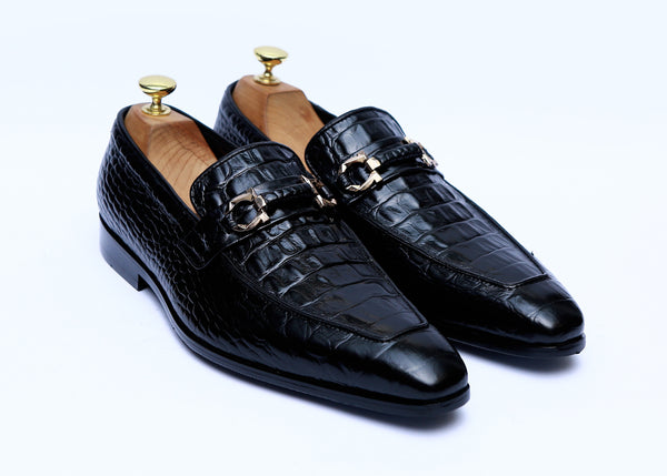 Croc Leather Shoes With Stripe Buckle in Black