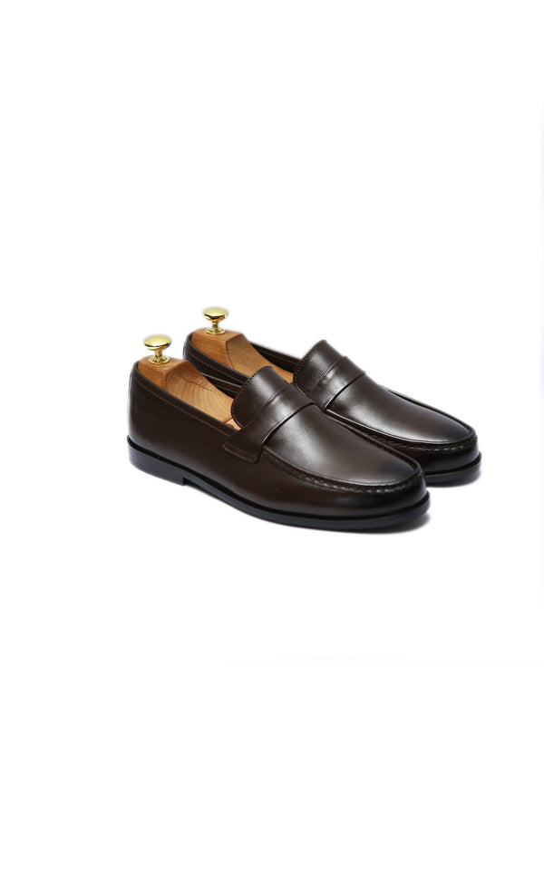 Plain Leather Shoes Loafer In Maroon Color