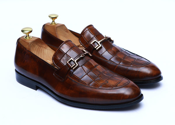 Round Toe Croc Leather Shoes In Two Tone