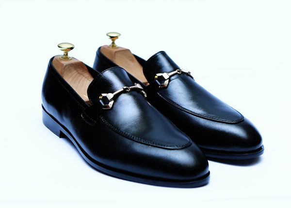 Plain Leather Shoes Small Buckle Rubber Sole in Black