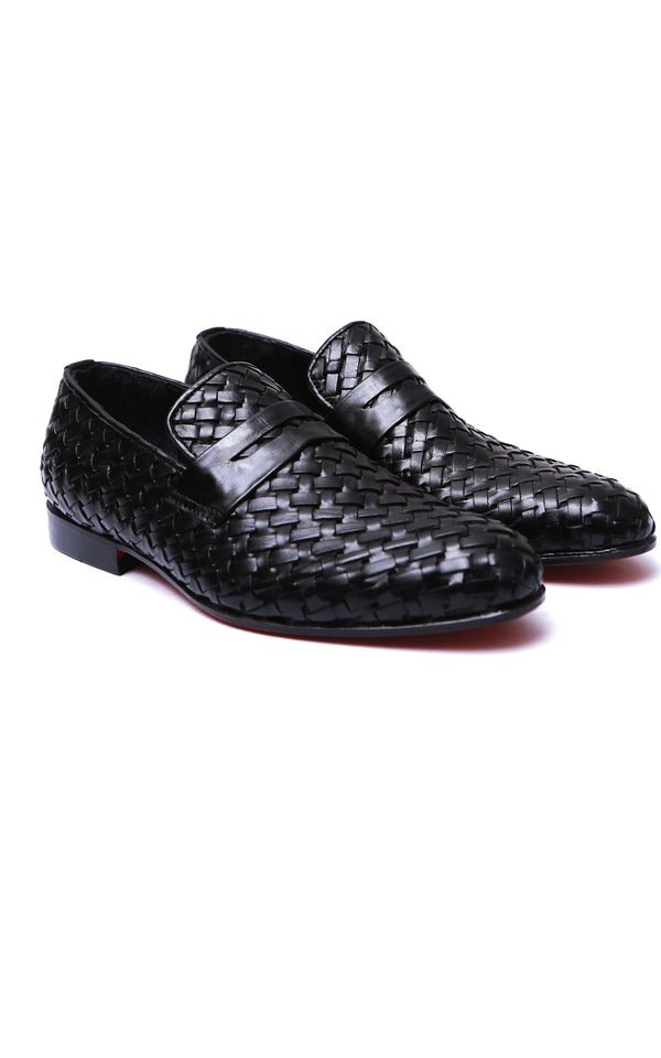 Knitting Leather Shoes With Simple Patti in Black