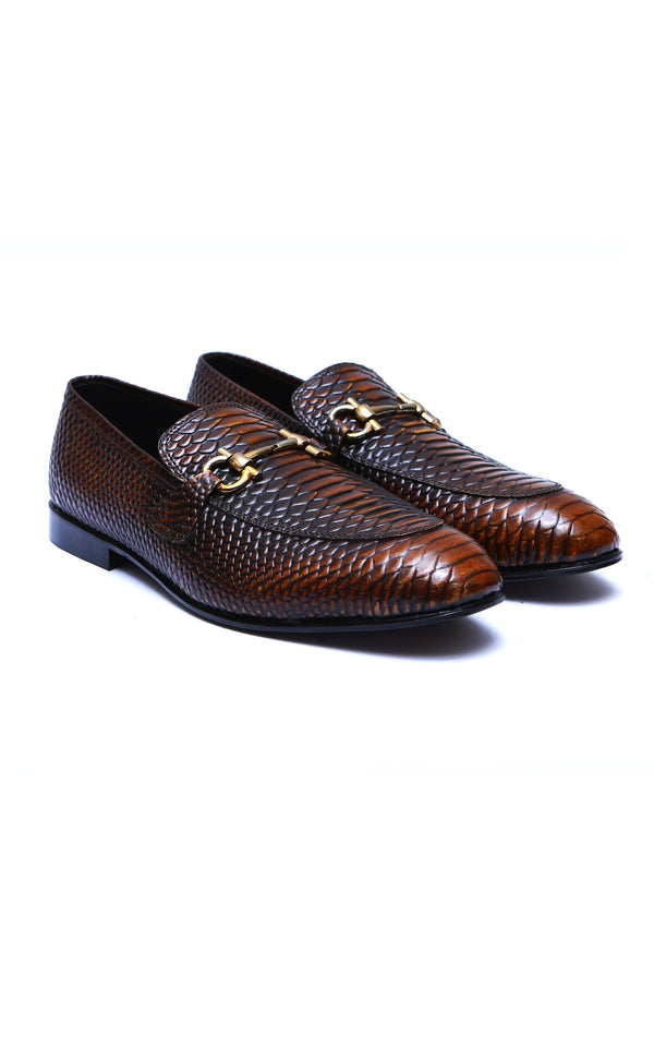 Fish Leather Shoes With Buckle in Two Tone