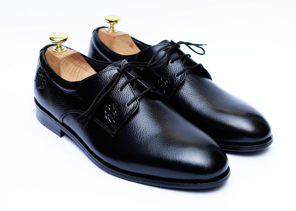 Mild Leather Lace-Up Shoes in Black