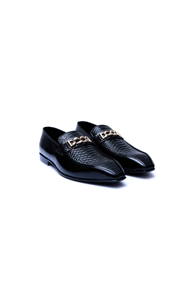 Fish Style Leather Shoes with Chain Buckle In Black