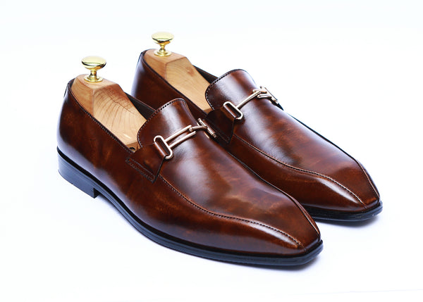 Plain Leather Toe Shape With Line Buckle Shoes in Two Tone