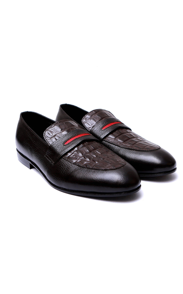 Croc Leather Shoes With Red Patti In TT Brown Color