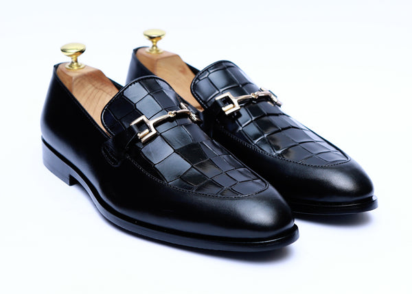 Round Toe Croc Leather Shoes In Black