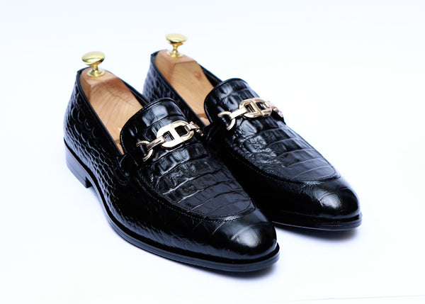 Croc Leather Shoes With B Buckle In Black