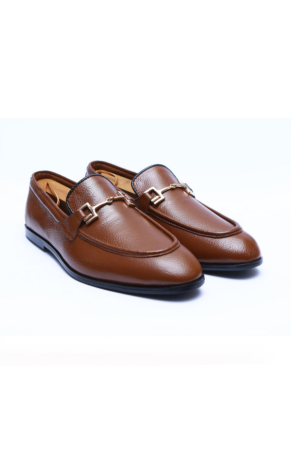 Loafer Shoes in Plain Leather With Buckle in Mustard