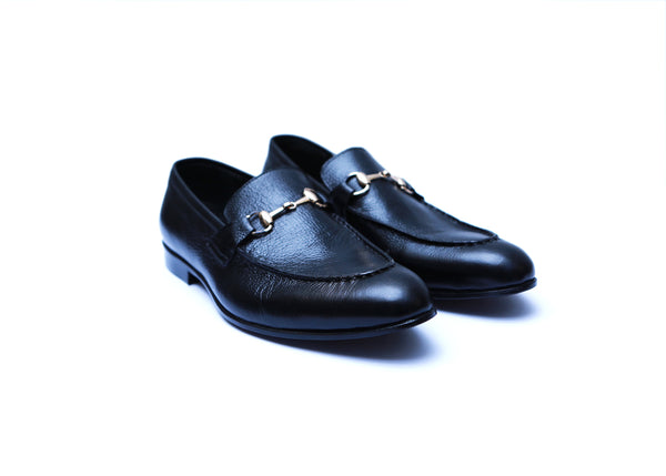 Mild Leather Loafers in Black With Large Buckle