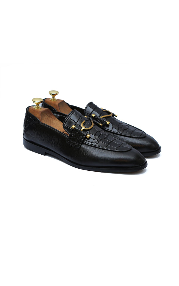 S Buckle Croc Leather Shoes In Black
